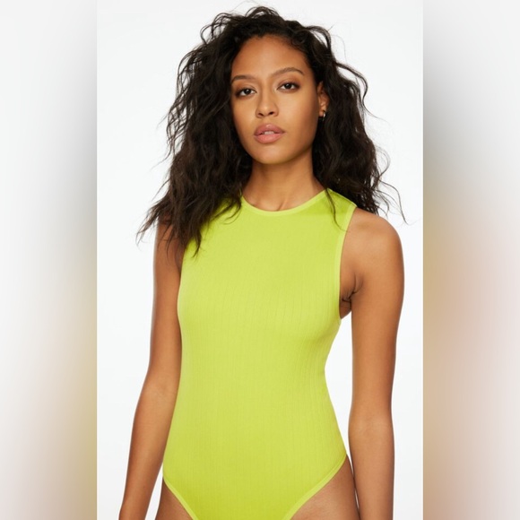 DYNAMITE Muscle Seamless Ribbed Bodysuit size large - Picture 3 of 9